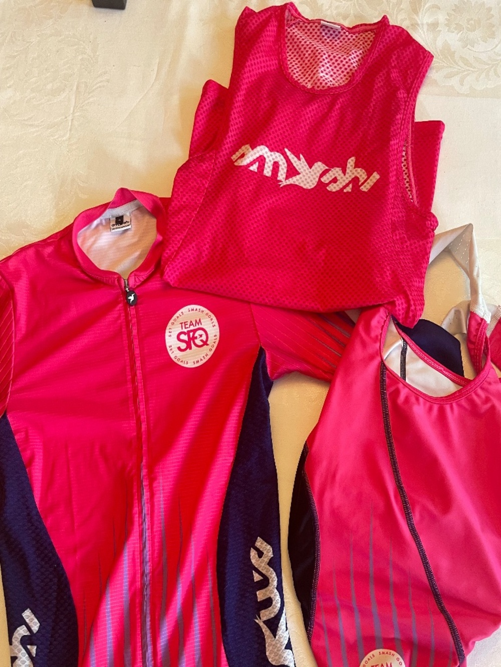FULL CYCLING KIT: Bibs, Jersey, Base layer